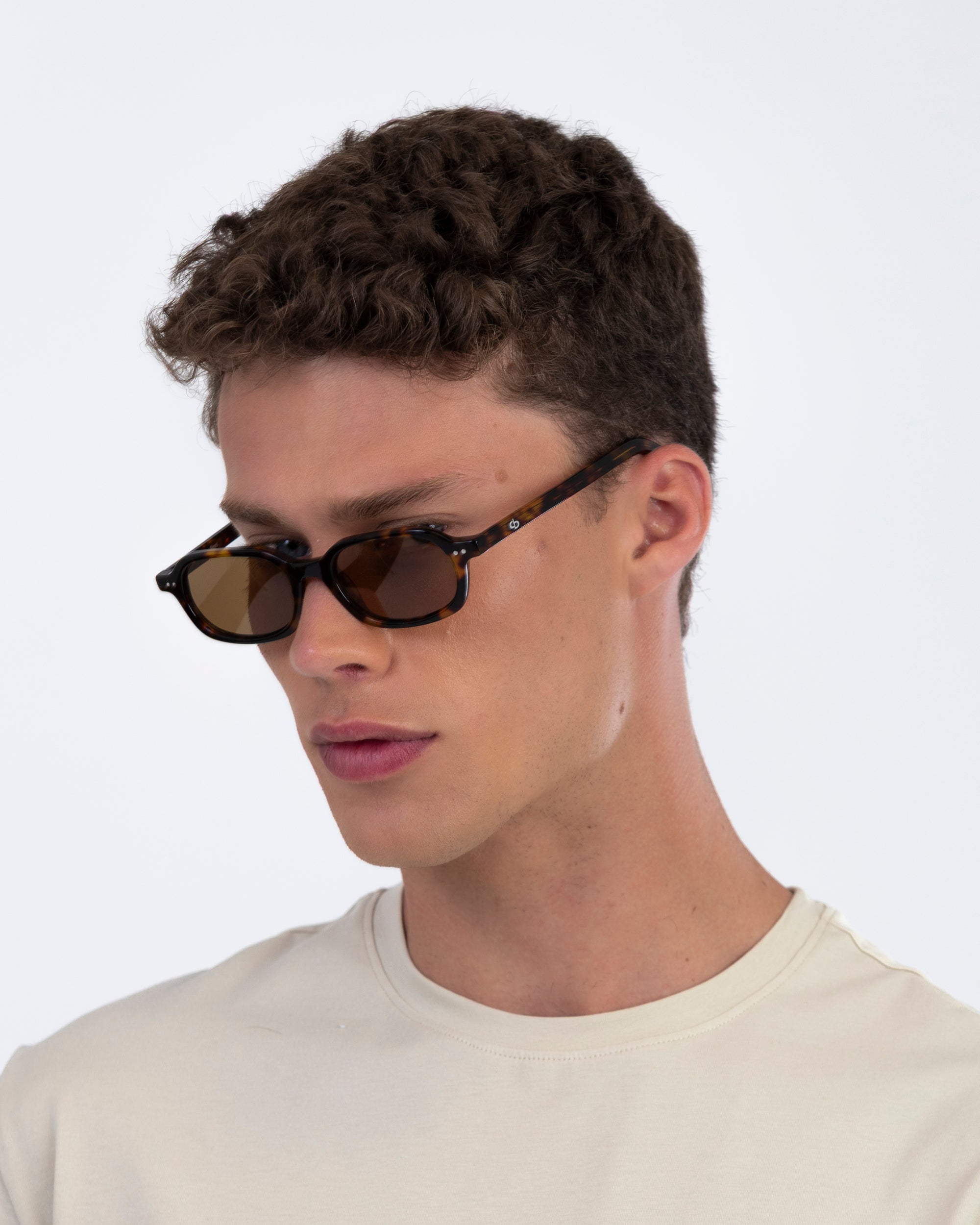 Menton - Carey / Walnut Brown