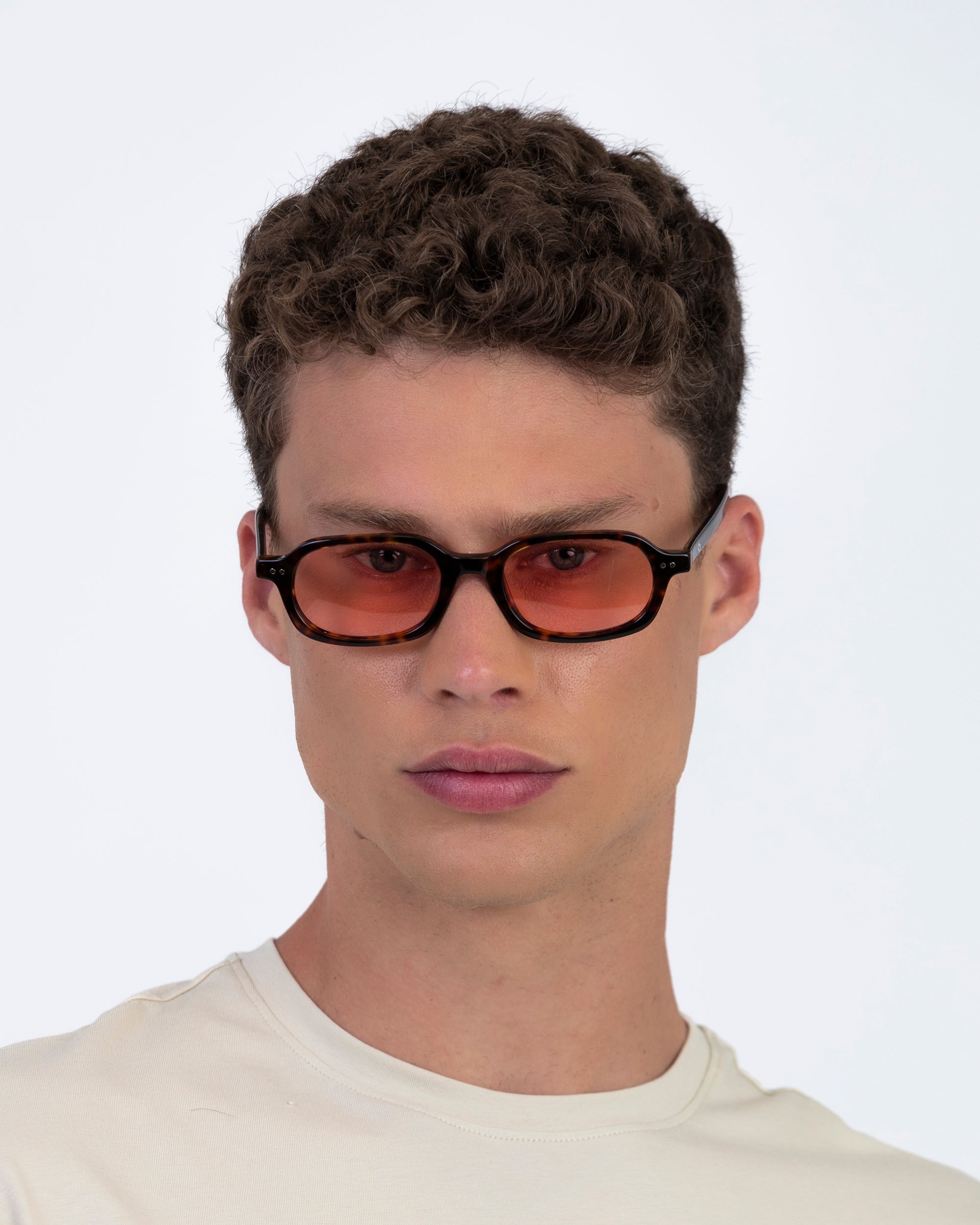 Menton - Carey /  Blush Red