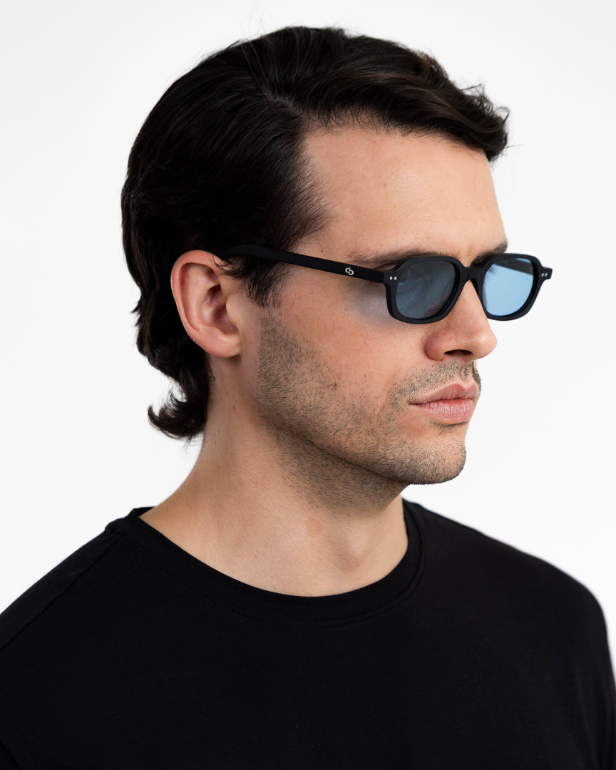 Menton - Matte Black / Ocean Blue
