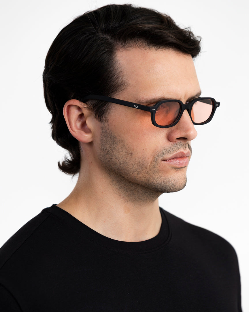 Menton - Matte Black / Blush Red